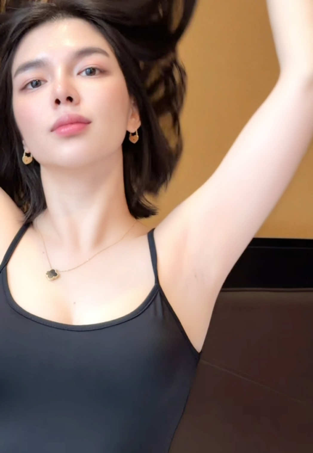 @Elle