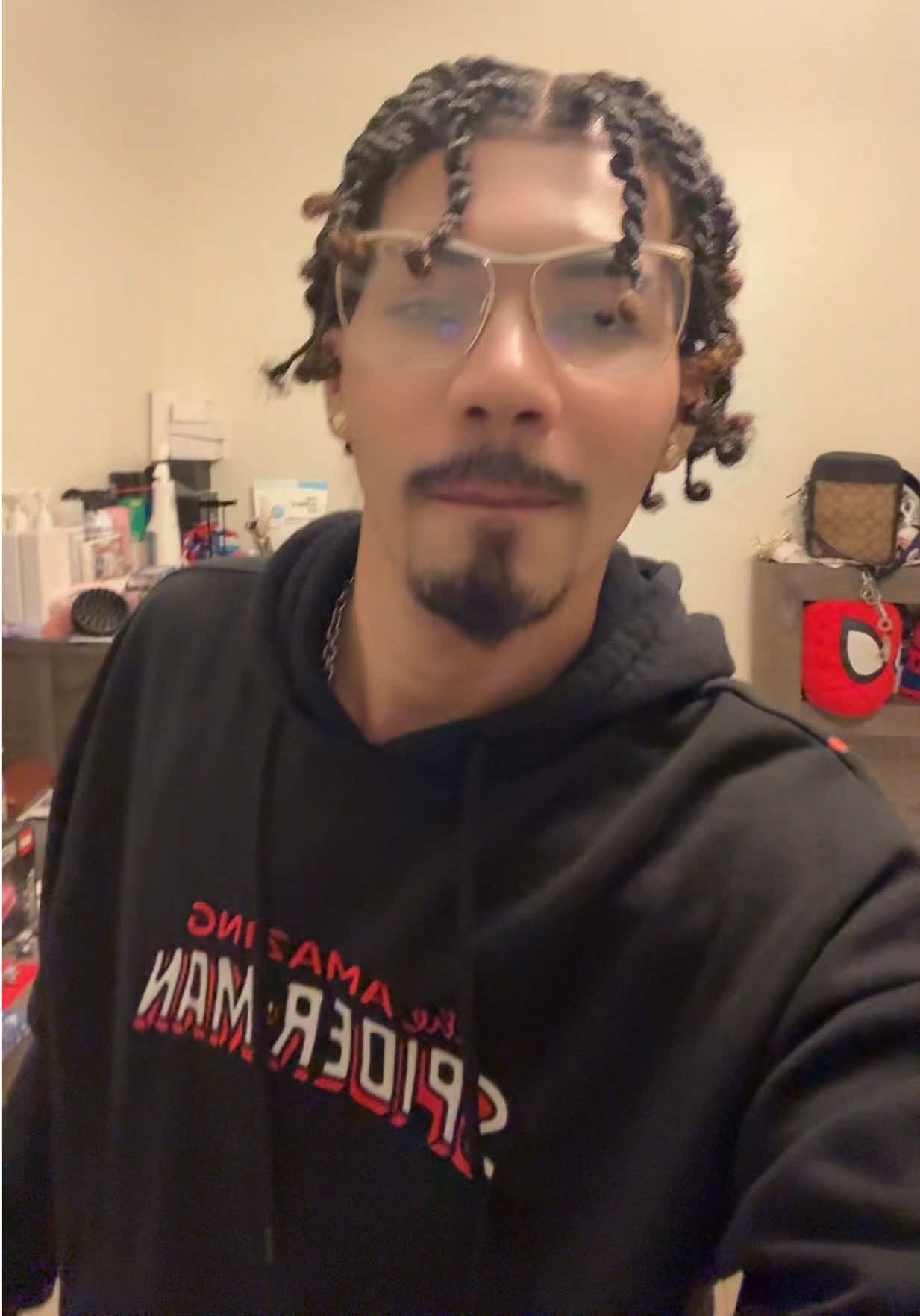 @𝒞𝒽ℯ𝓃 メ𝟶