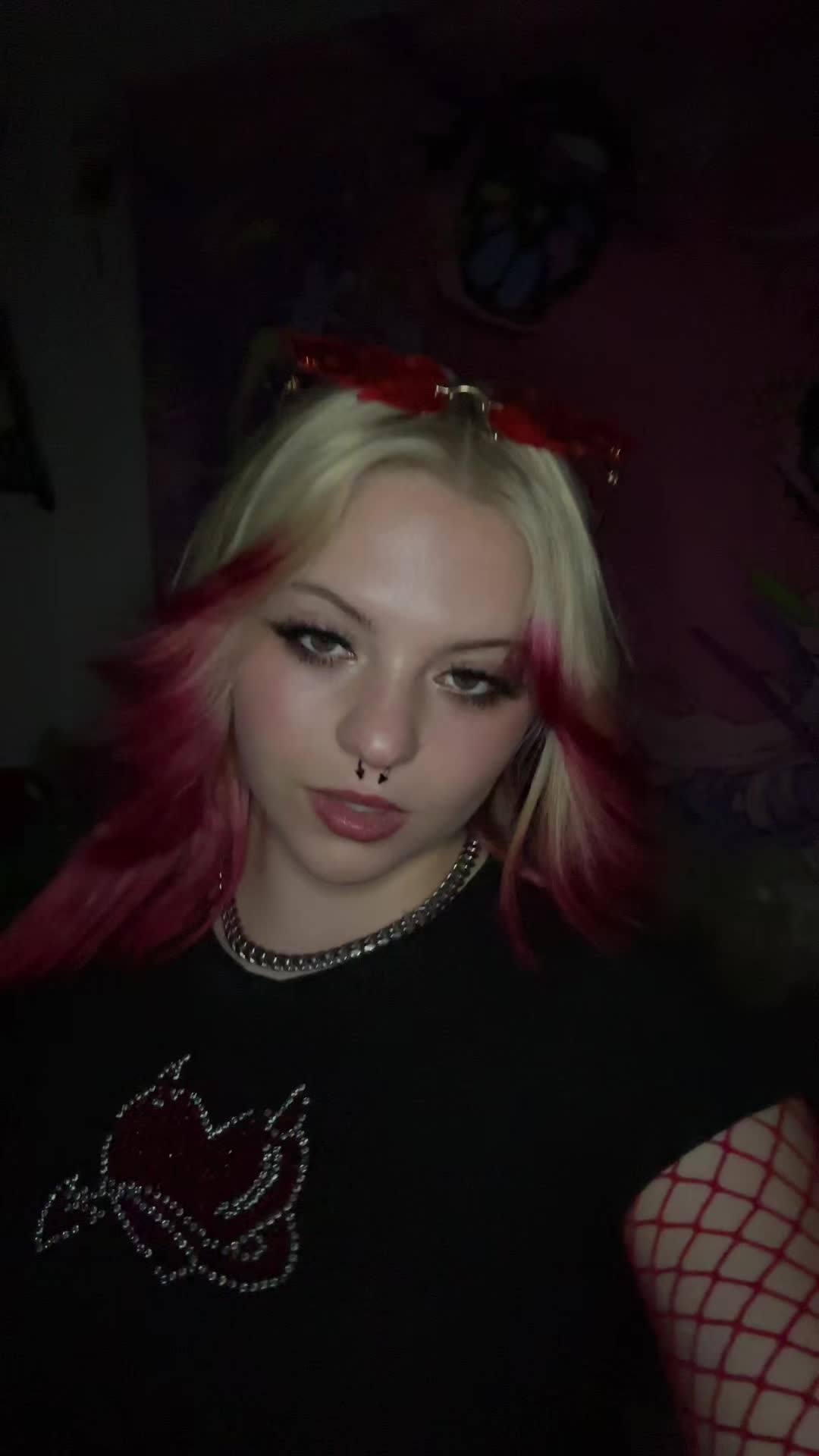 @:3