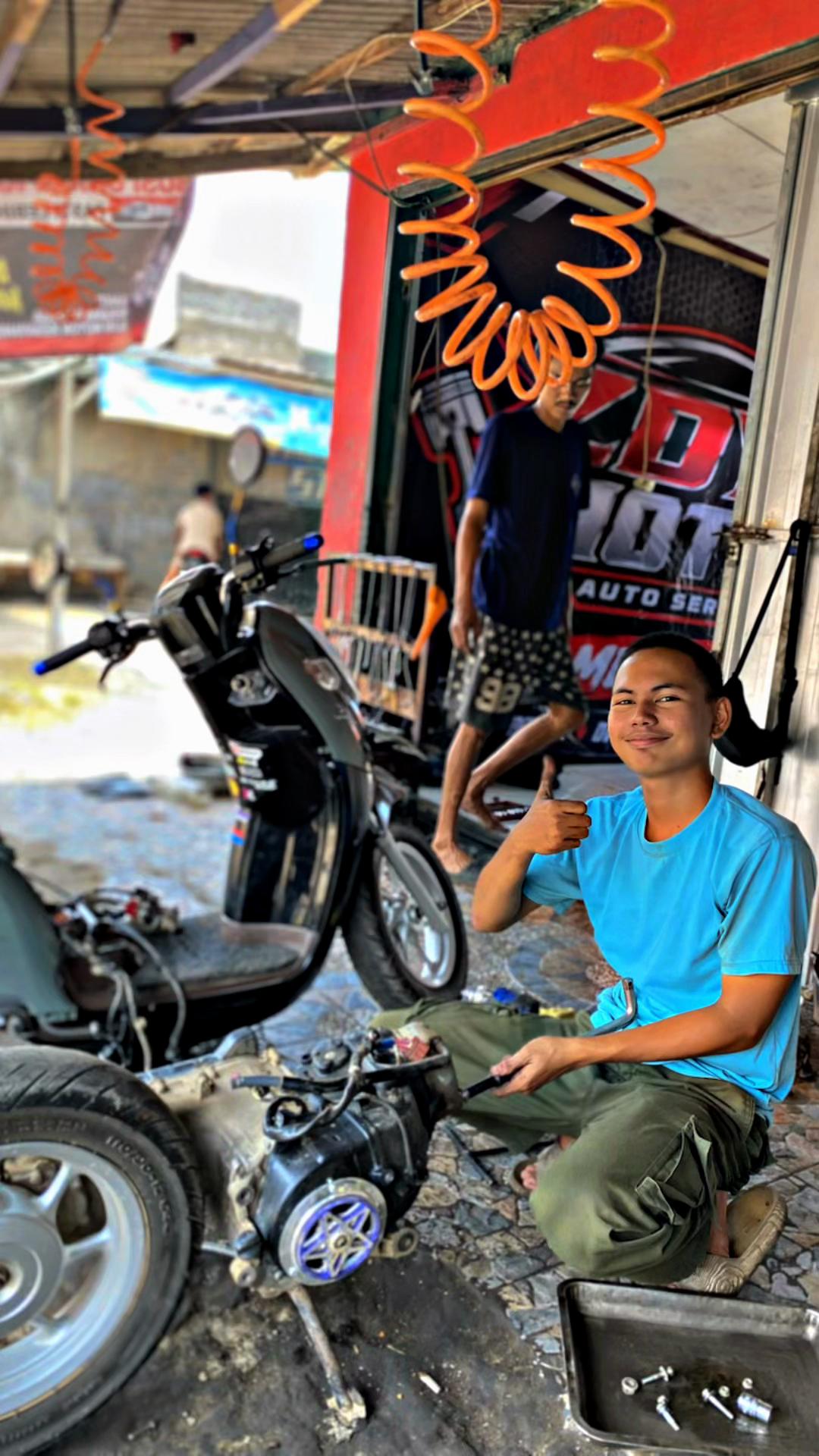 @Zoya motor racing team