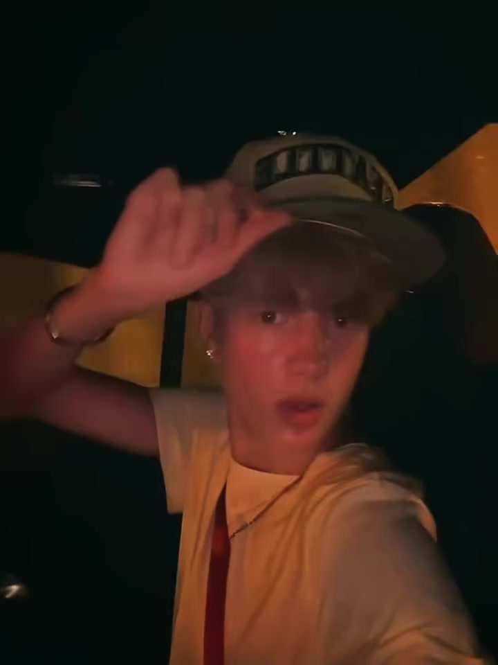 @Twinkboy