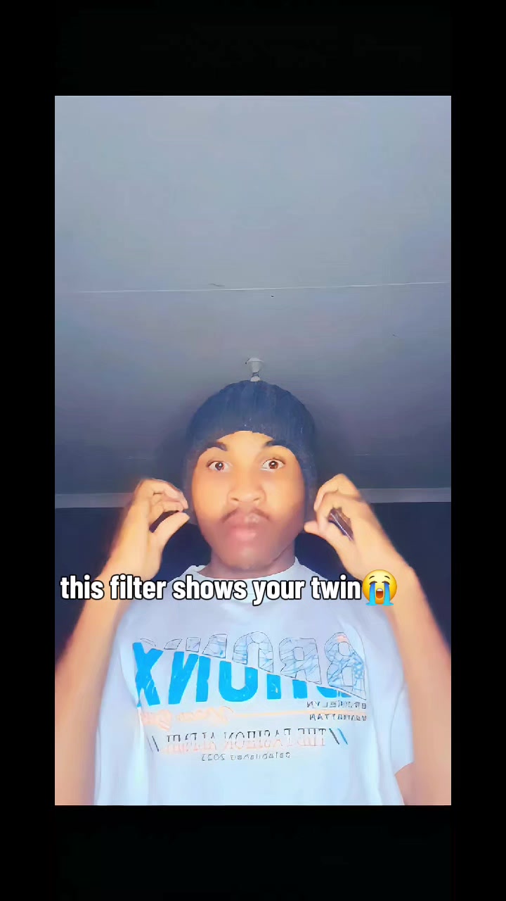 @M J