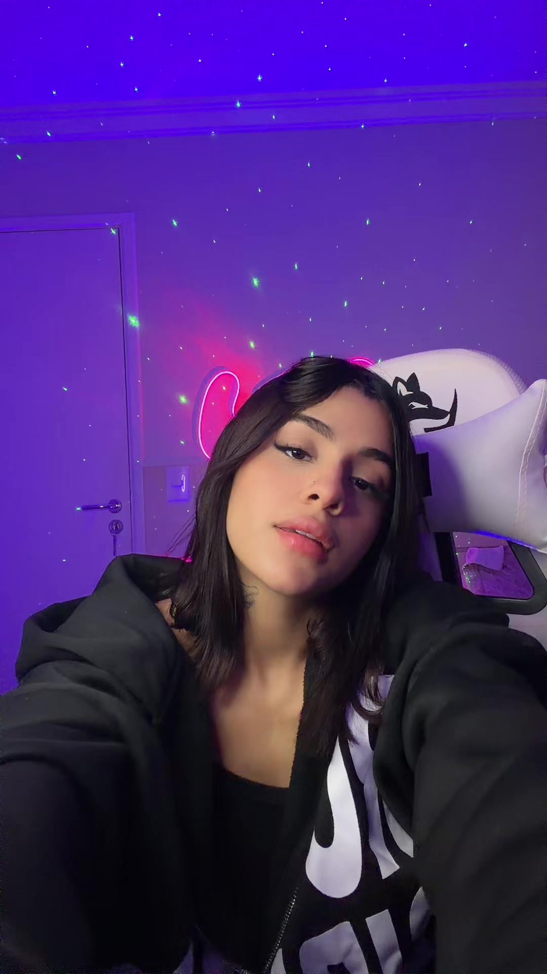 @Thaina Rocha 🐺