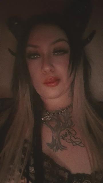 @LiliMayhem_dotcom
