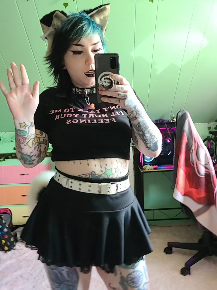 @Rainbow🏳️🌈Artist/Streamer🍃