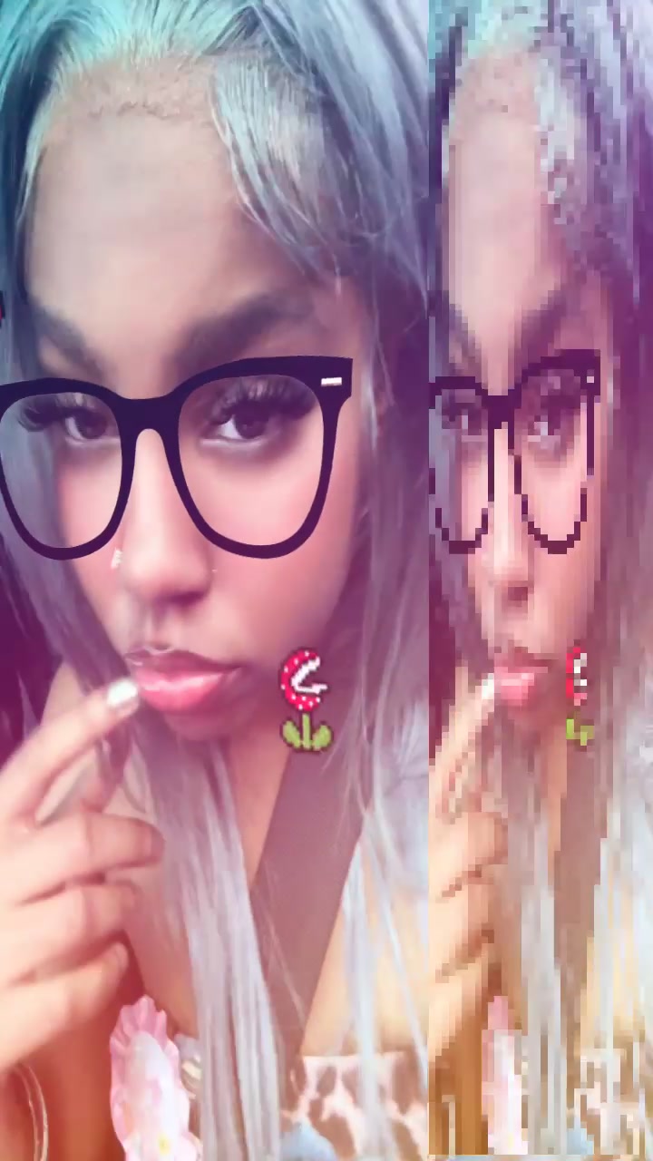 @Moni
