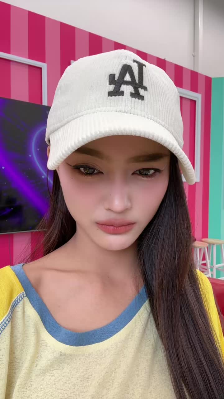 @เนย นฤมล