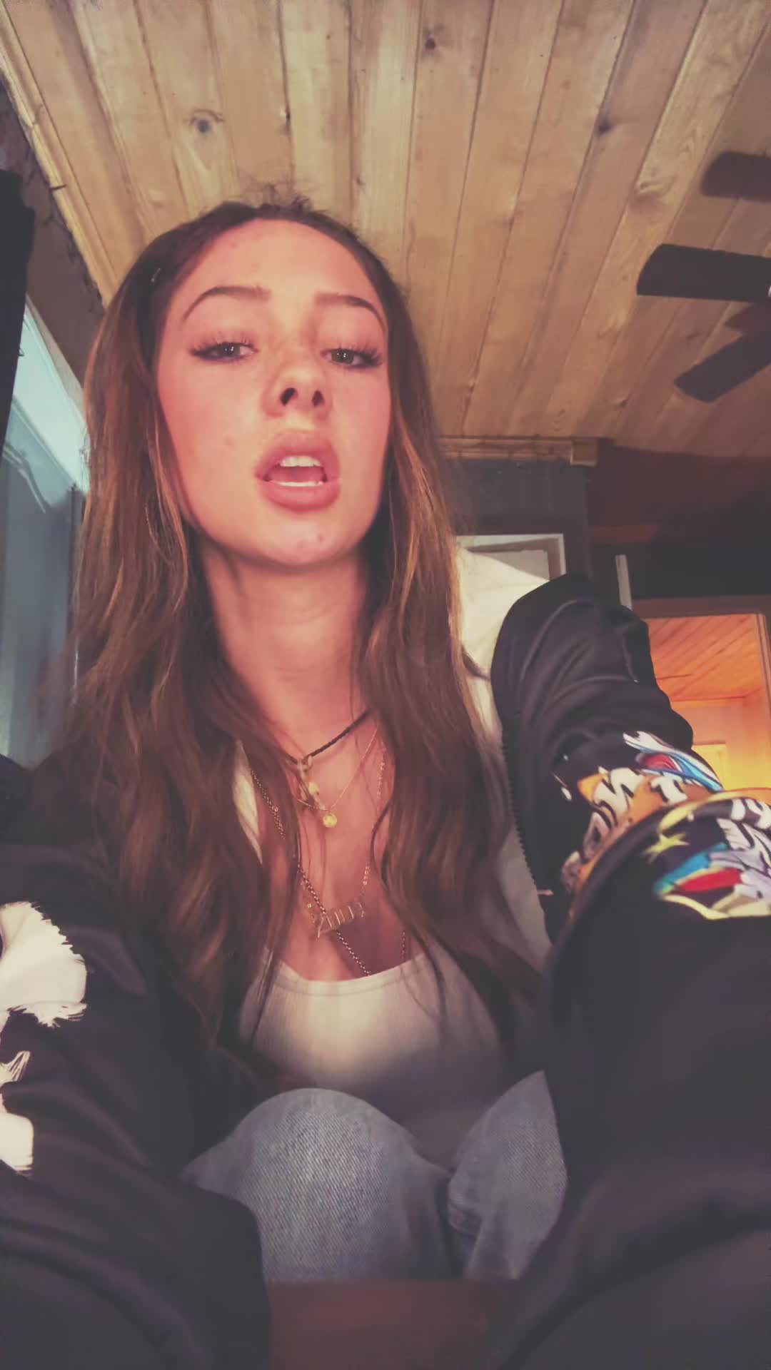 @haleyscomet19