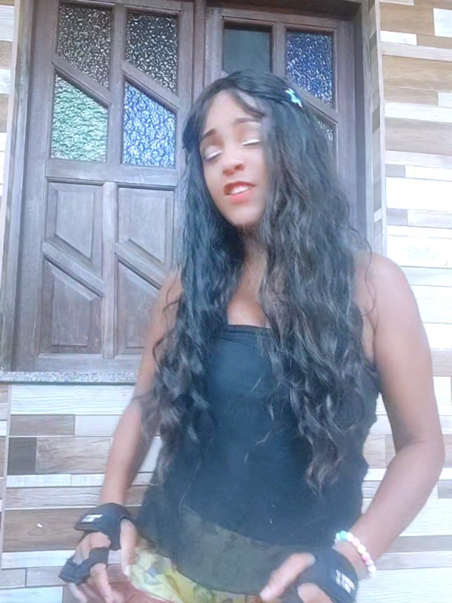 @Lucy a guria do short sexy