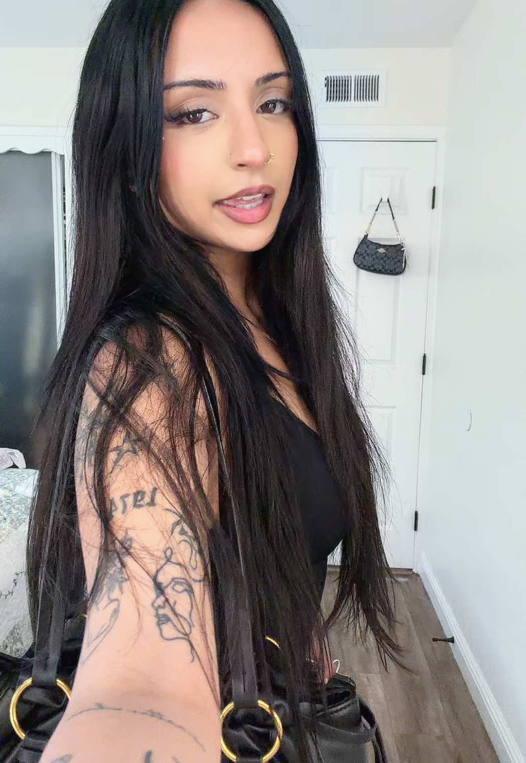 @𝒦𝒶𝓂𝓂𝓎 ᥫ᭡.