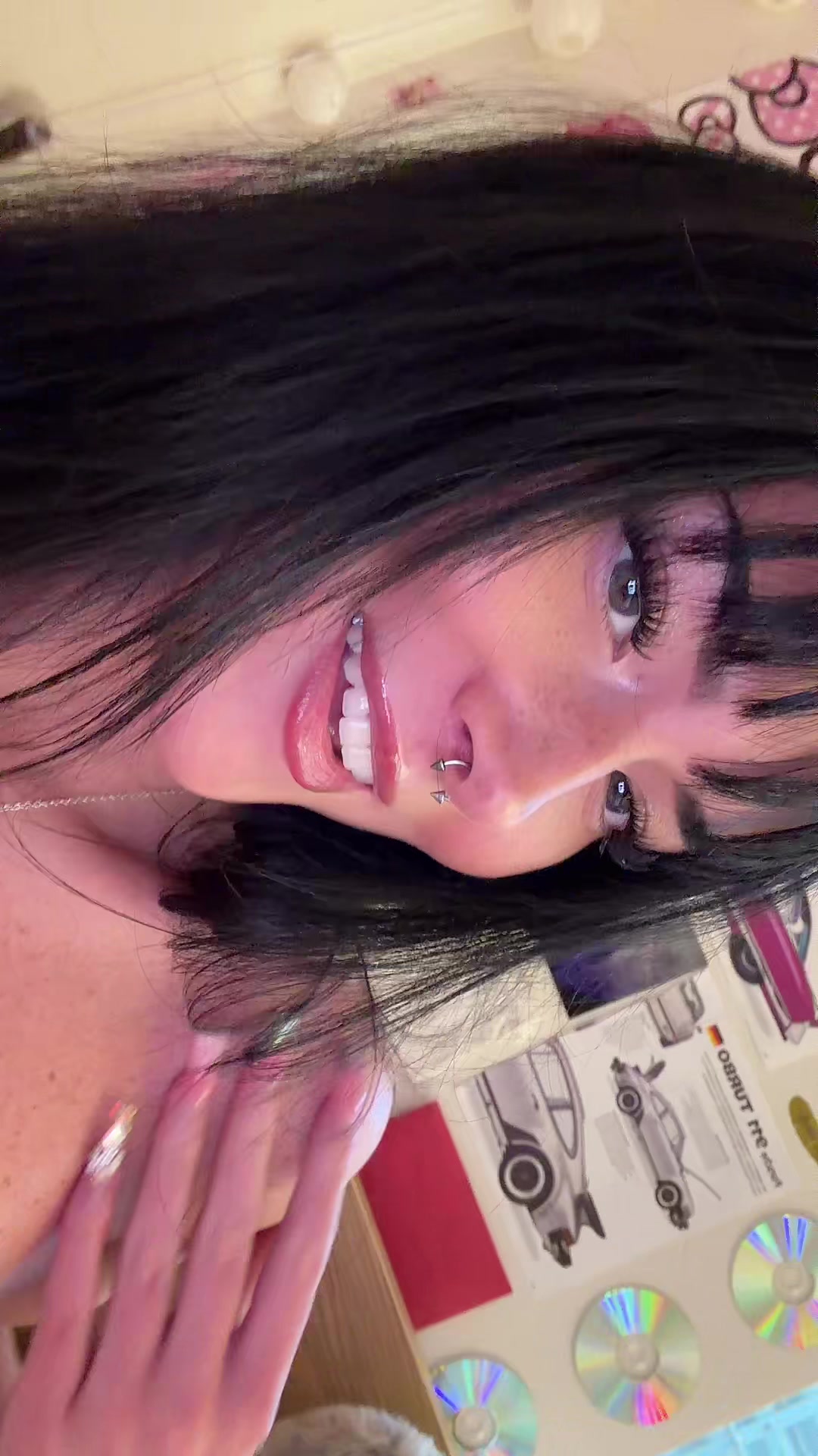@👻