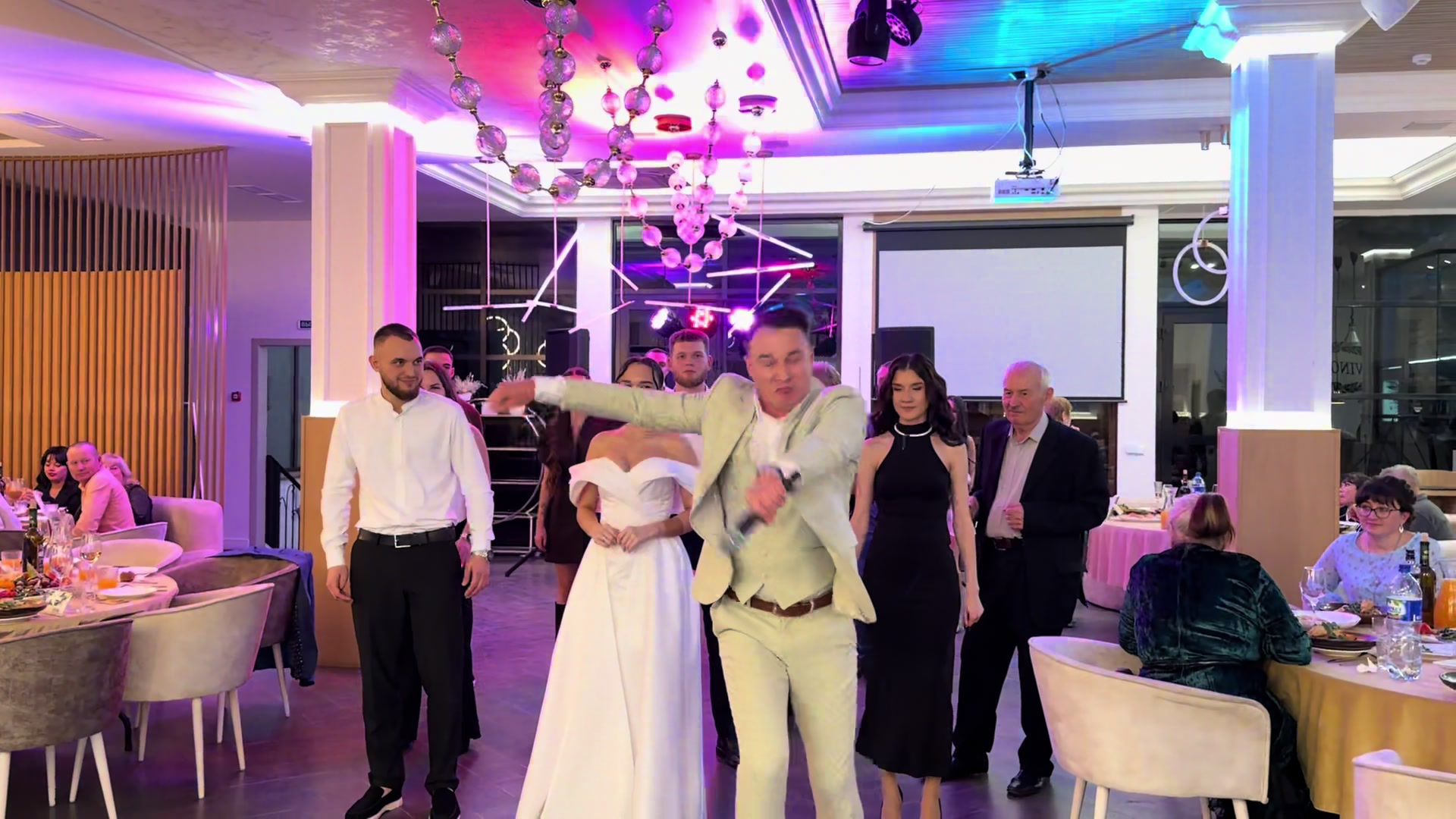 @Alexdancereal