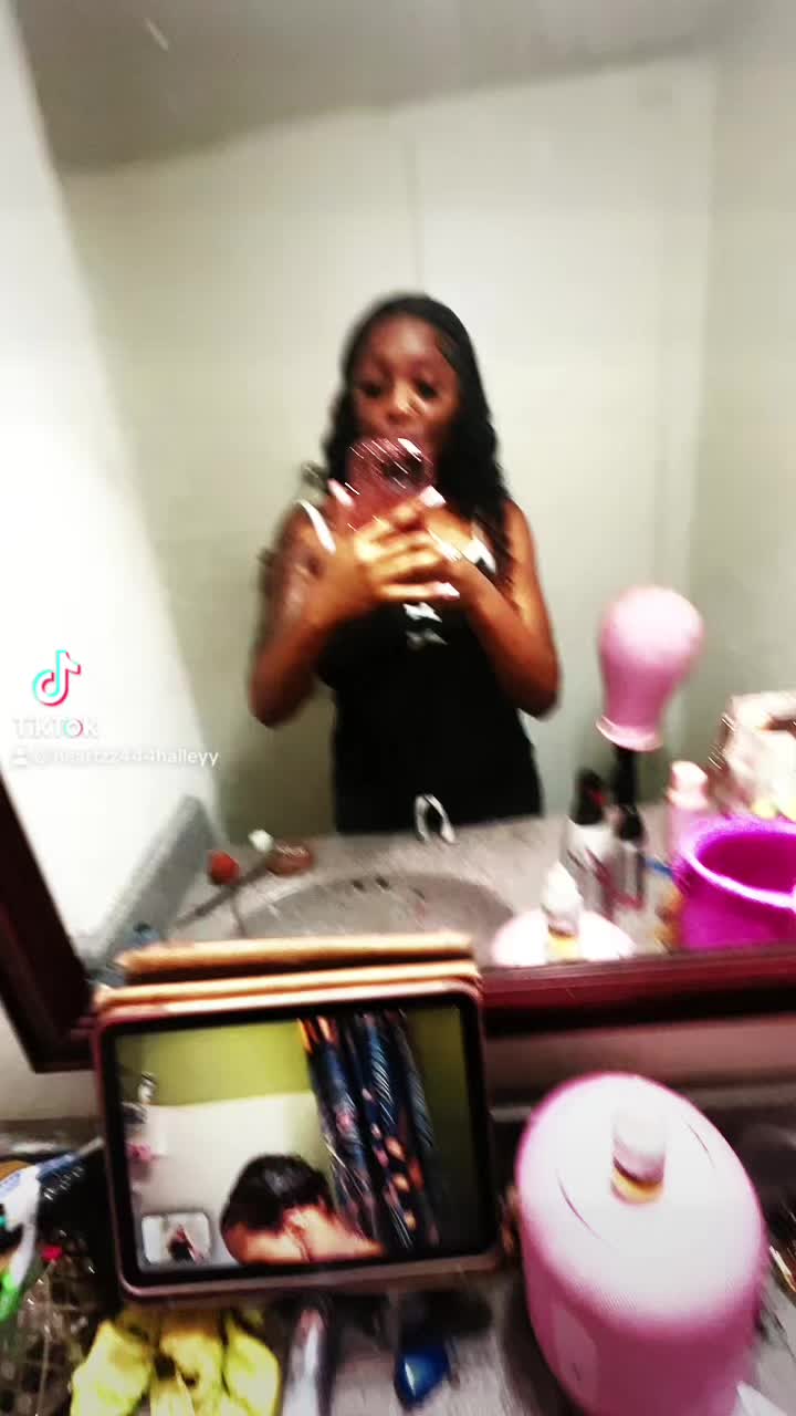 @Haileyyy🌺.