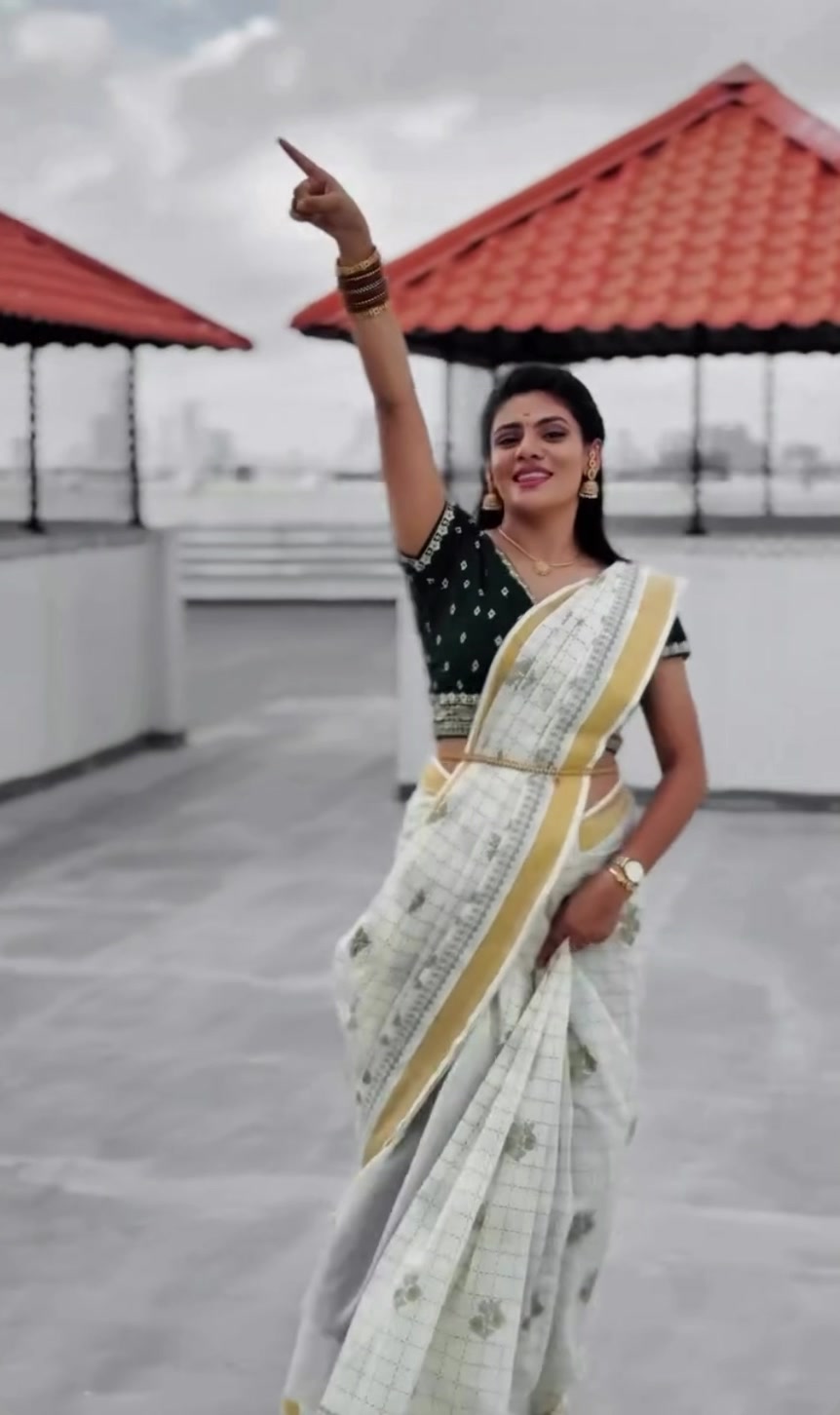 @தர்சினி