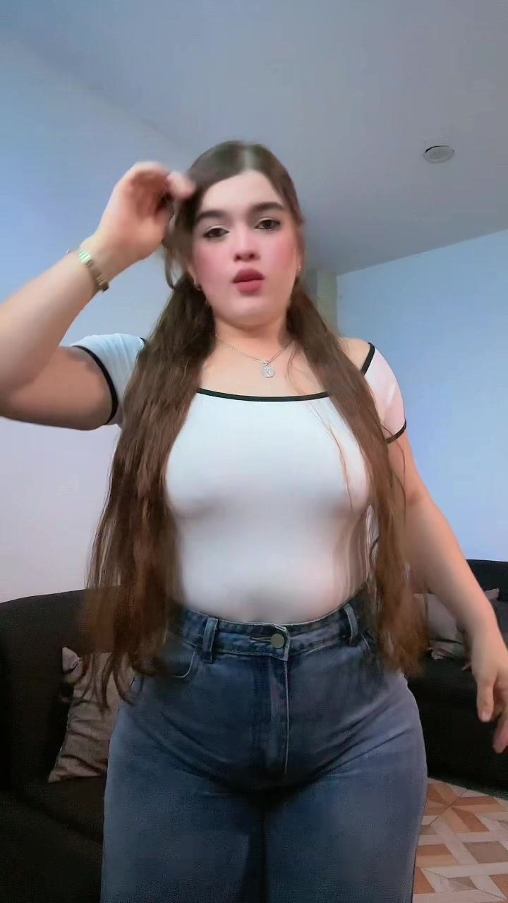 @María