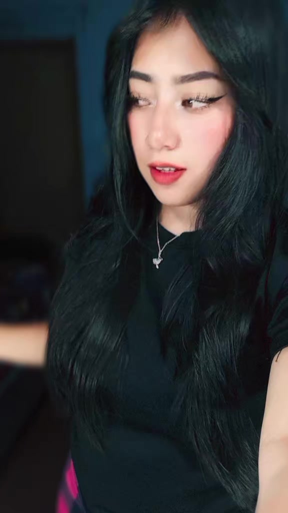 @꧁♡𝐸𝓼𝓽𝓮𝓯𝓪𝓷𝔂♡꧂