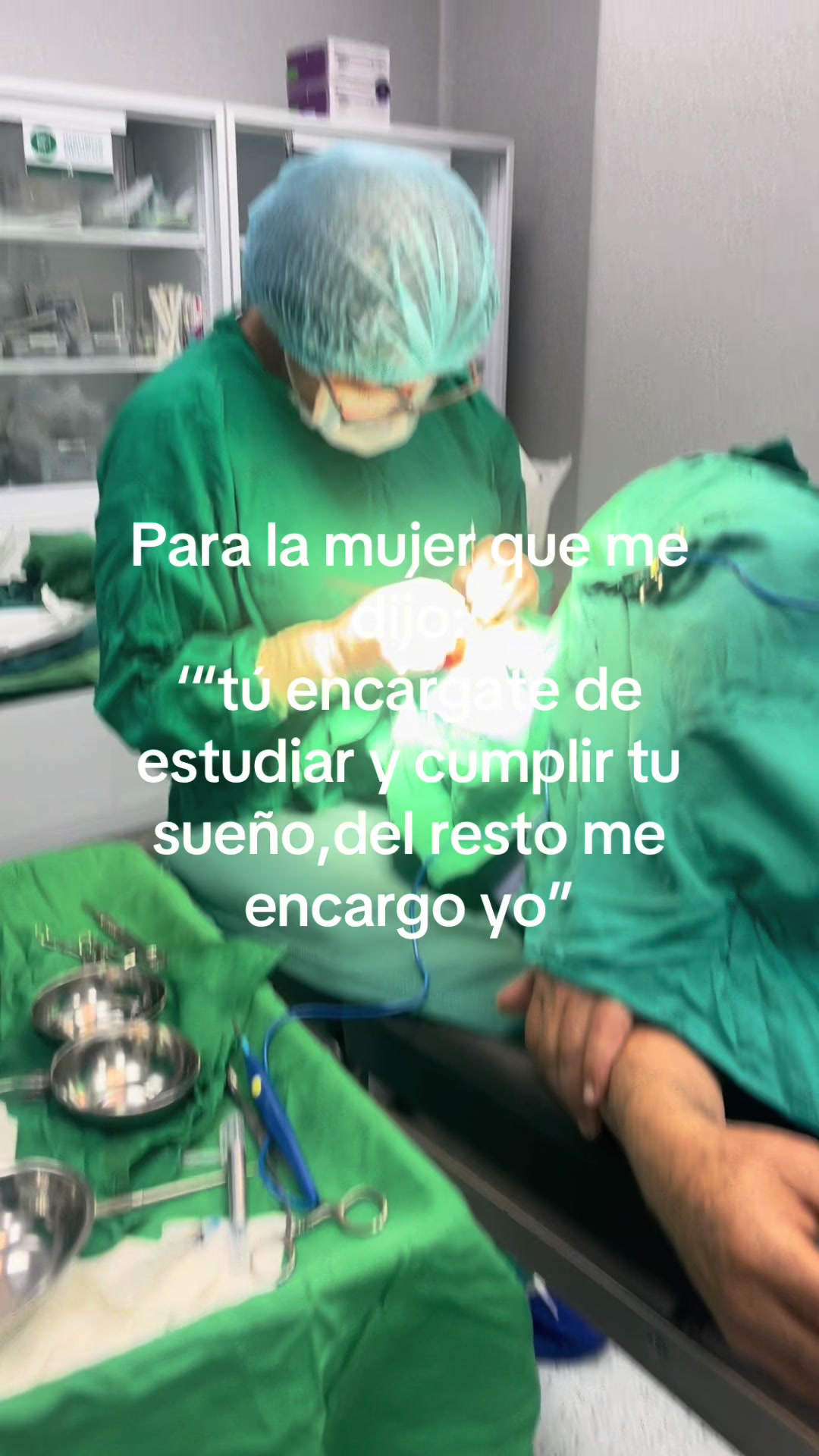 @Dra&ensp;Silvia&ensp;Lorena&ensp;FLORES&ensp;derma