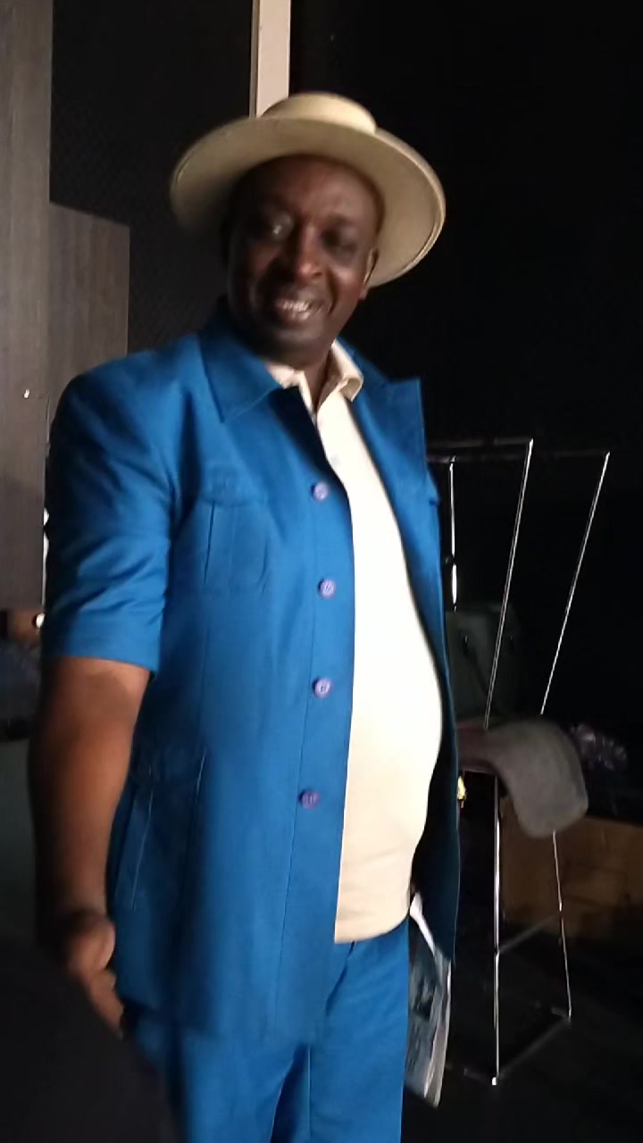 @Bazenga047