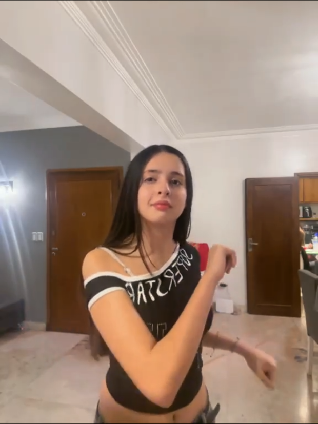 @Evuu
