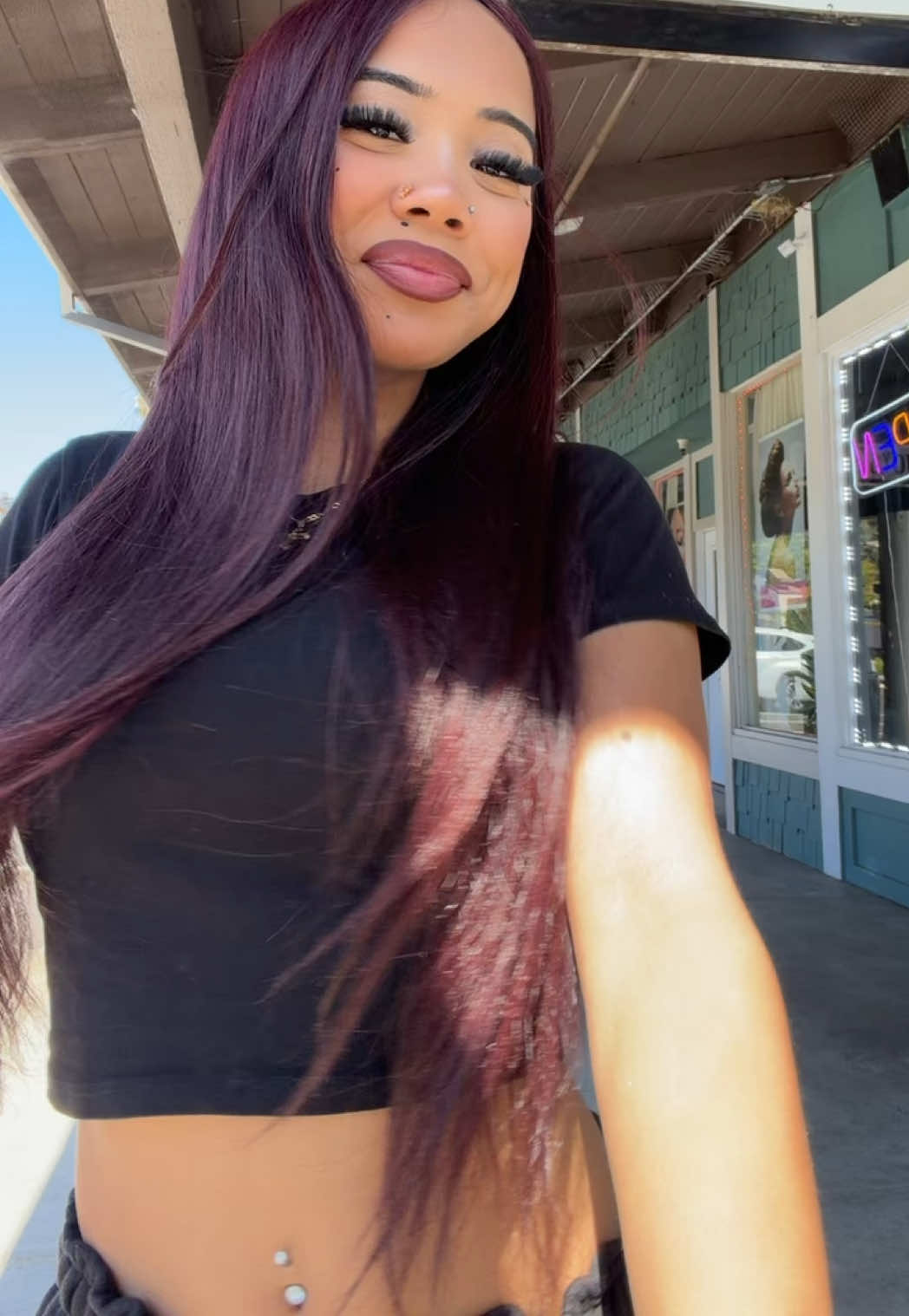 @aj 🧎🏻&zwj;♀️