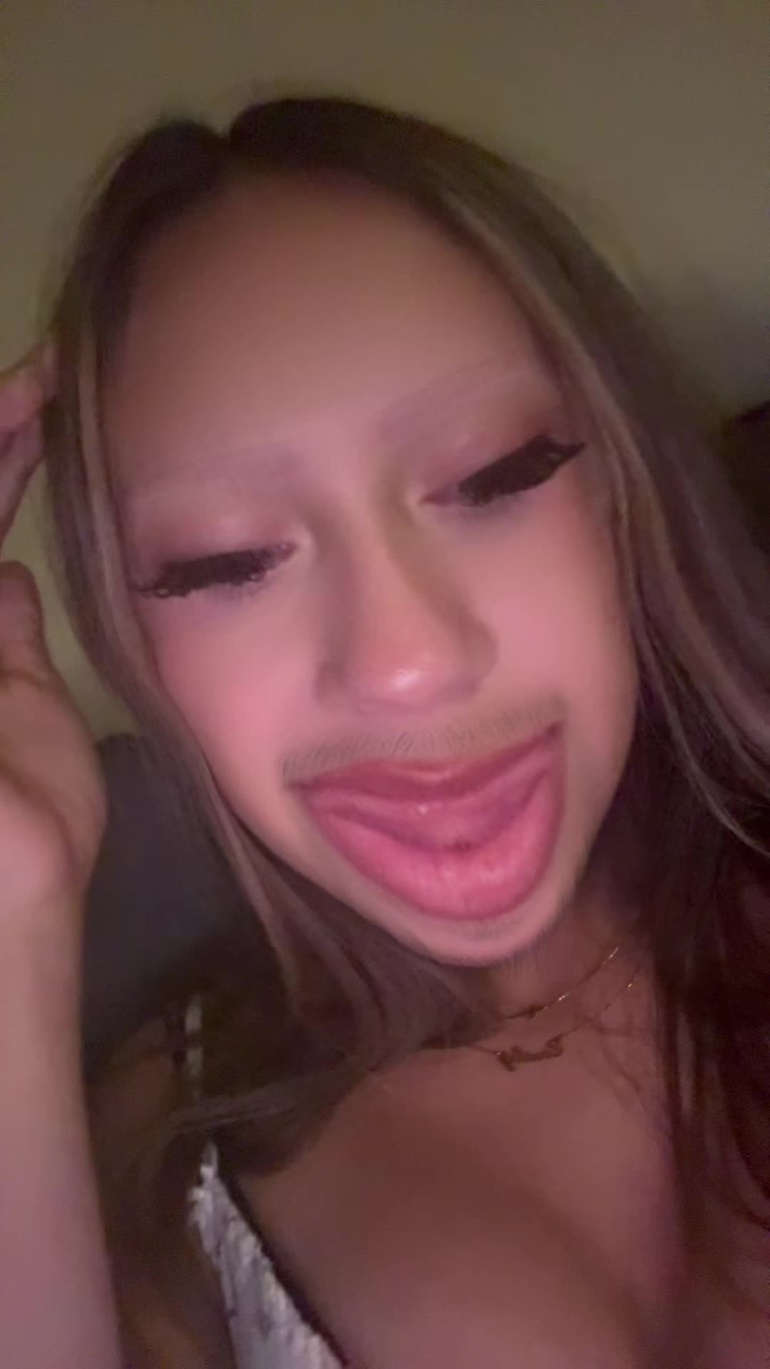 @emi🙈💋