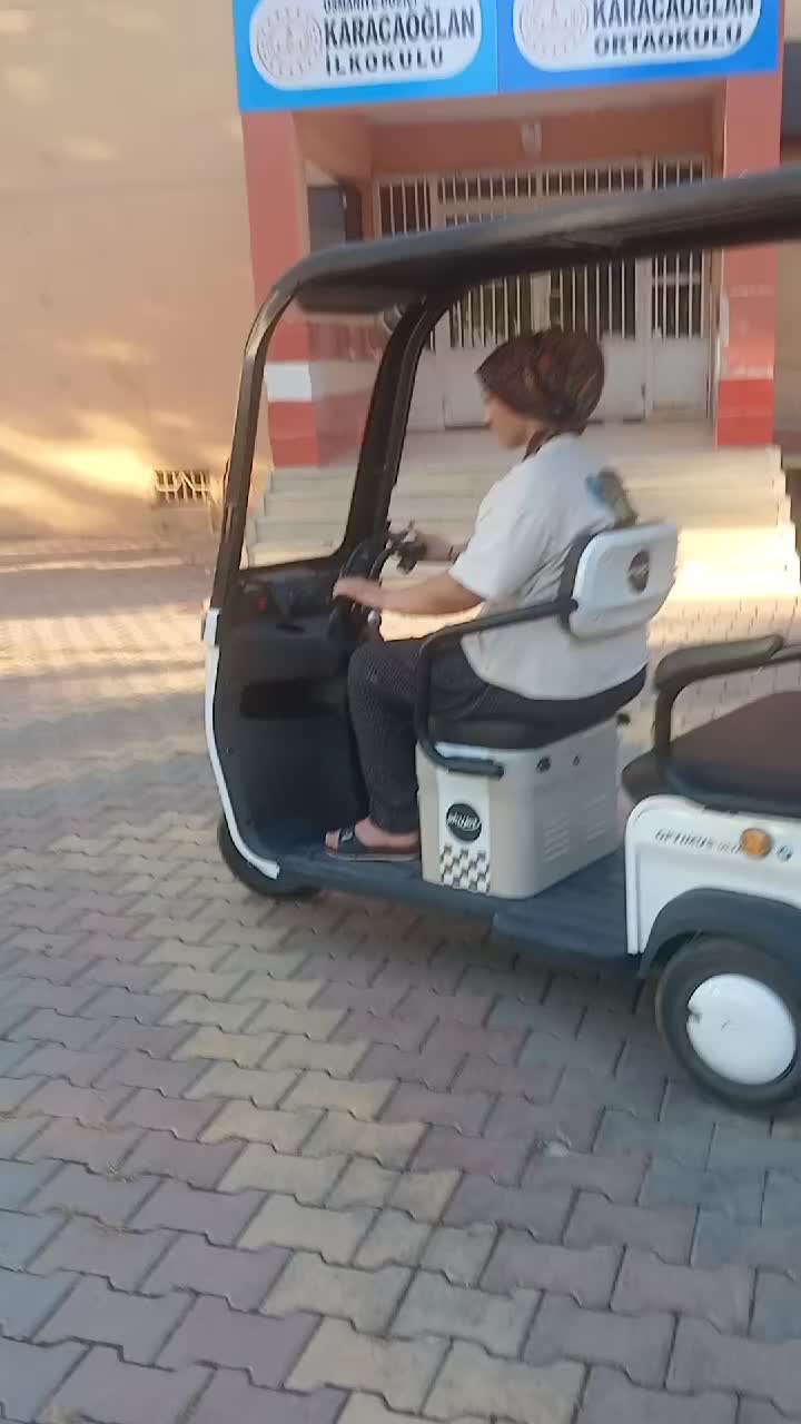 @Ayşe Gümüş