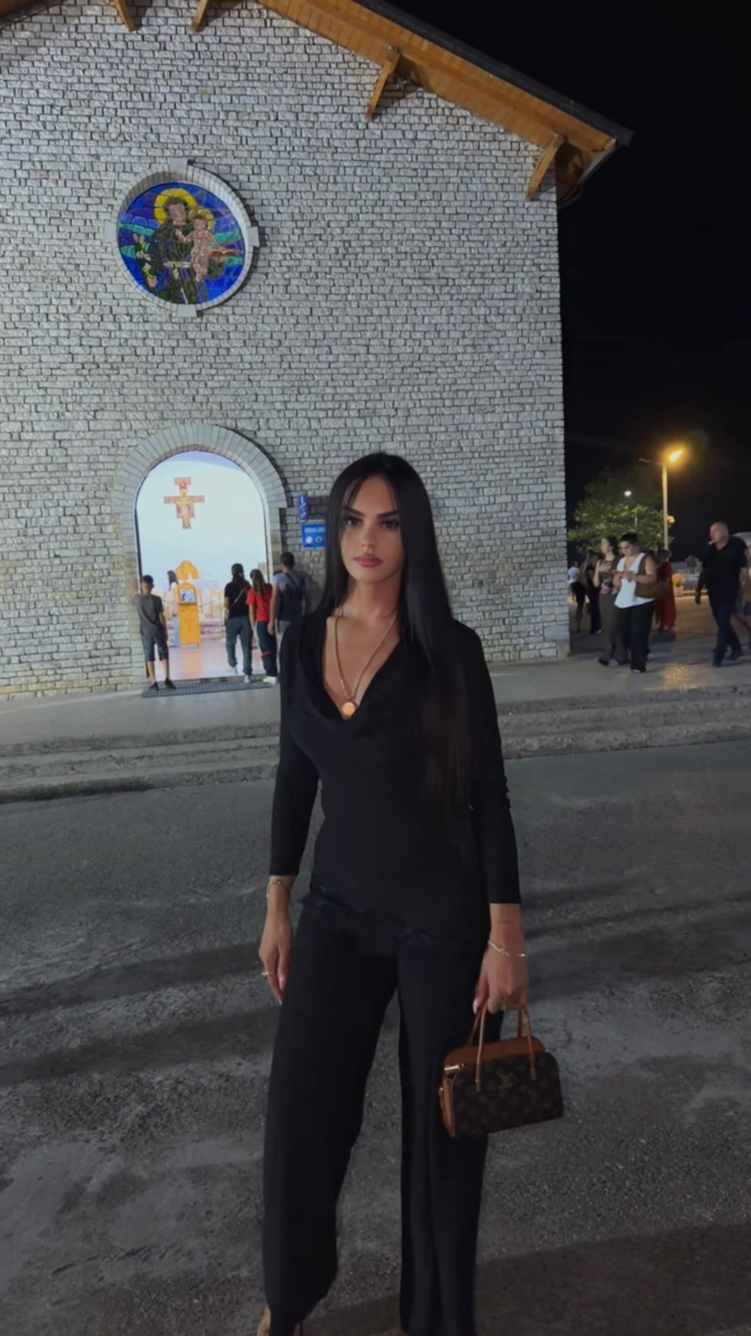 @mariana_necaj