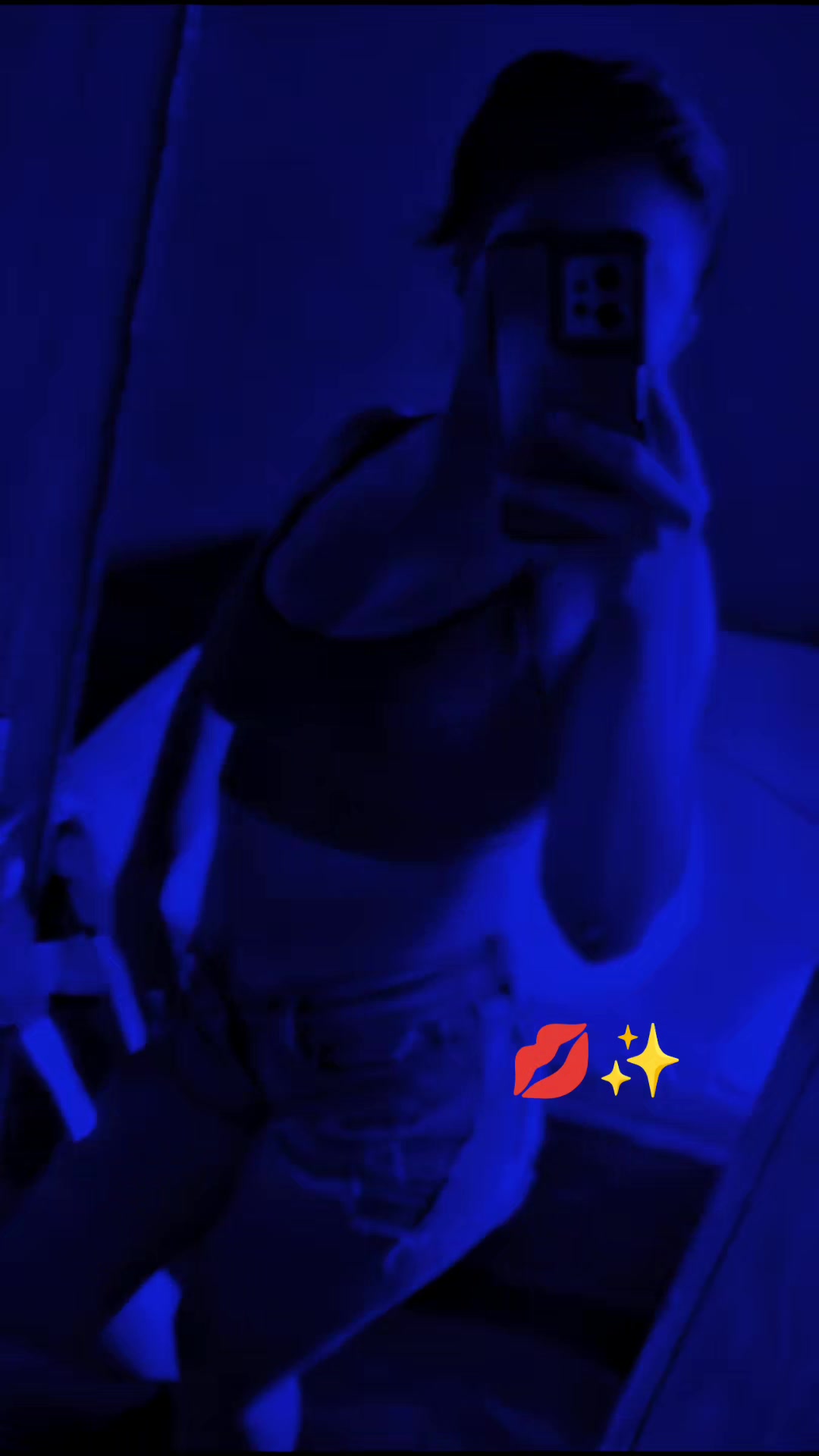 @𝒜𝓃𝒶𝒽𝓎😈🫦