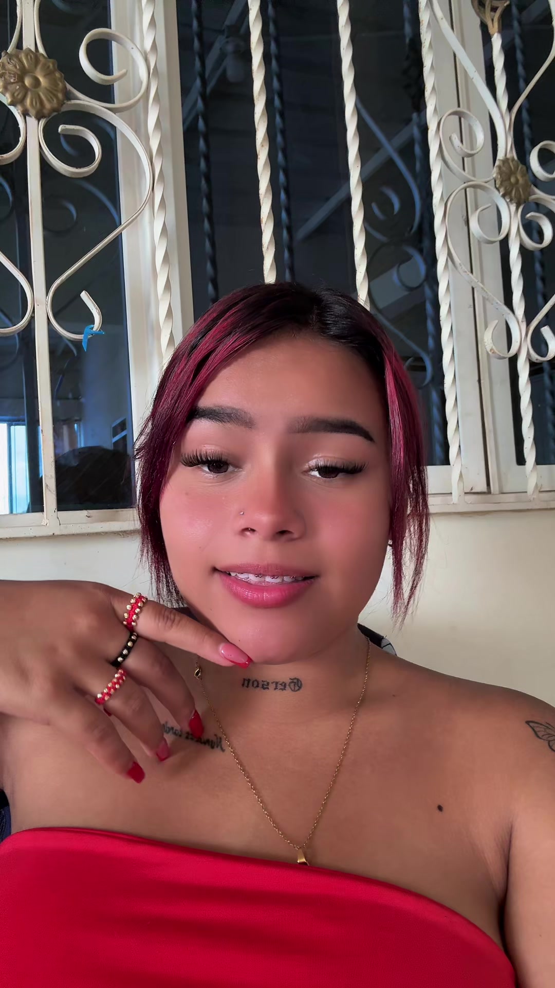 @Jessica🖤.!