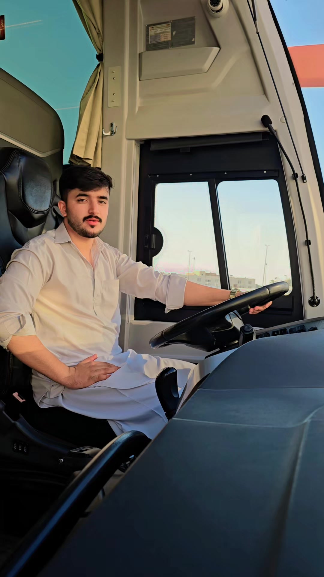 @Sheikh Zada کشمیری