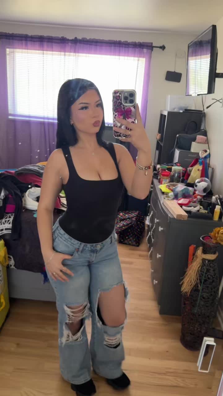 @𝐌𝐚𝐫𝐭𝐡𝐚𝐥𝐲𝐧𝐧❦ꨄ