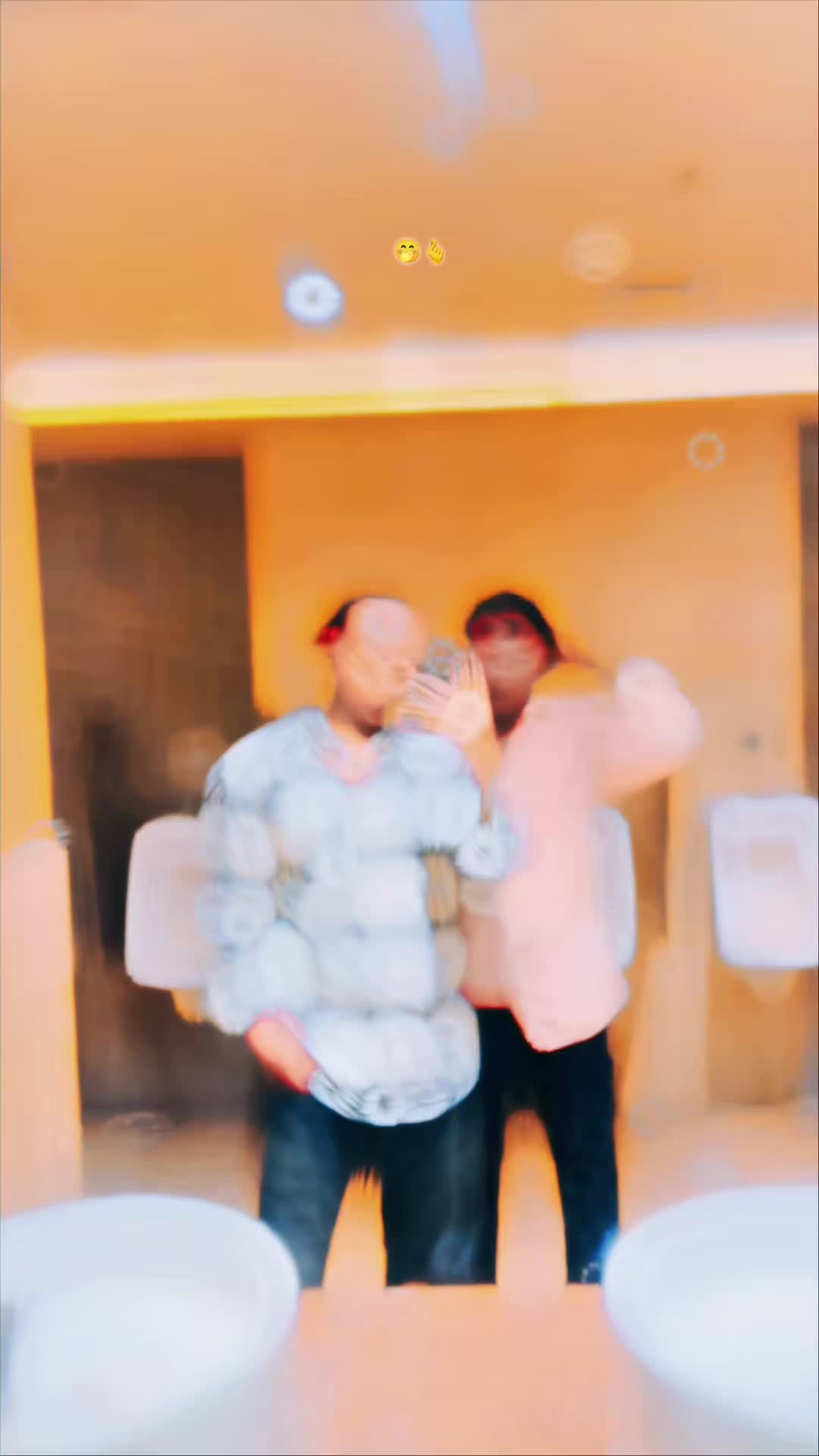@RAJA SAHEB 👑
