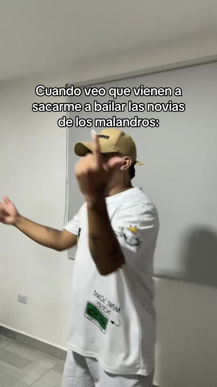 @ROBERTINO&bull;👻