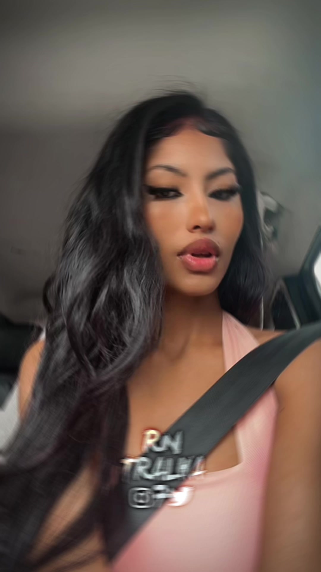 @annymoniquet