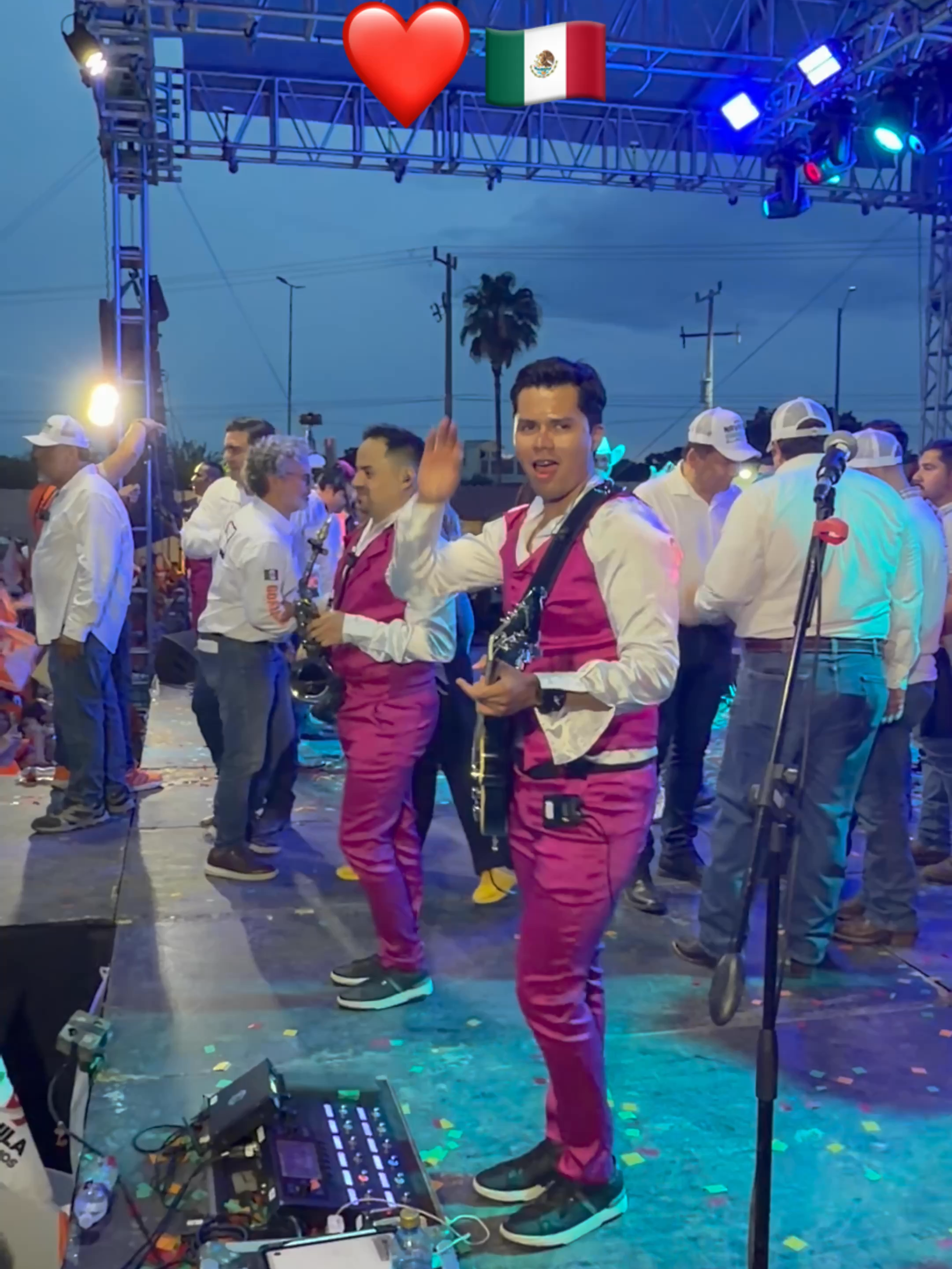 @Grupo Yahari