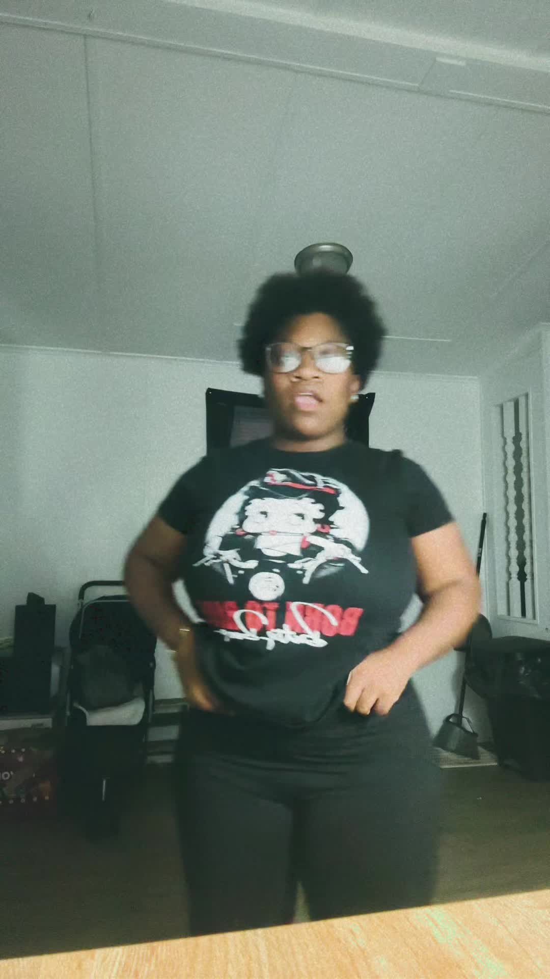 @👸🏾