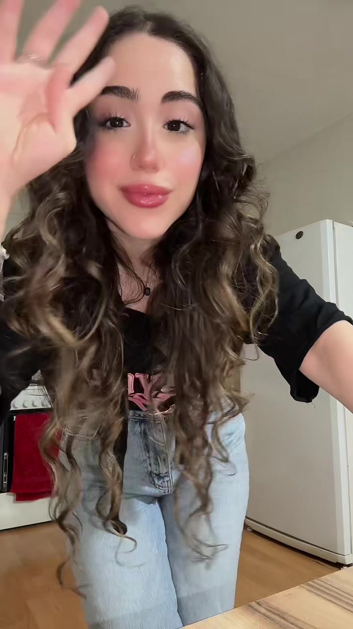 @Lara kabbani🇸🇾