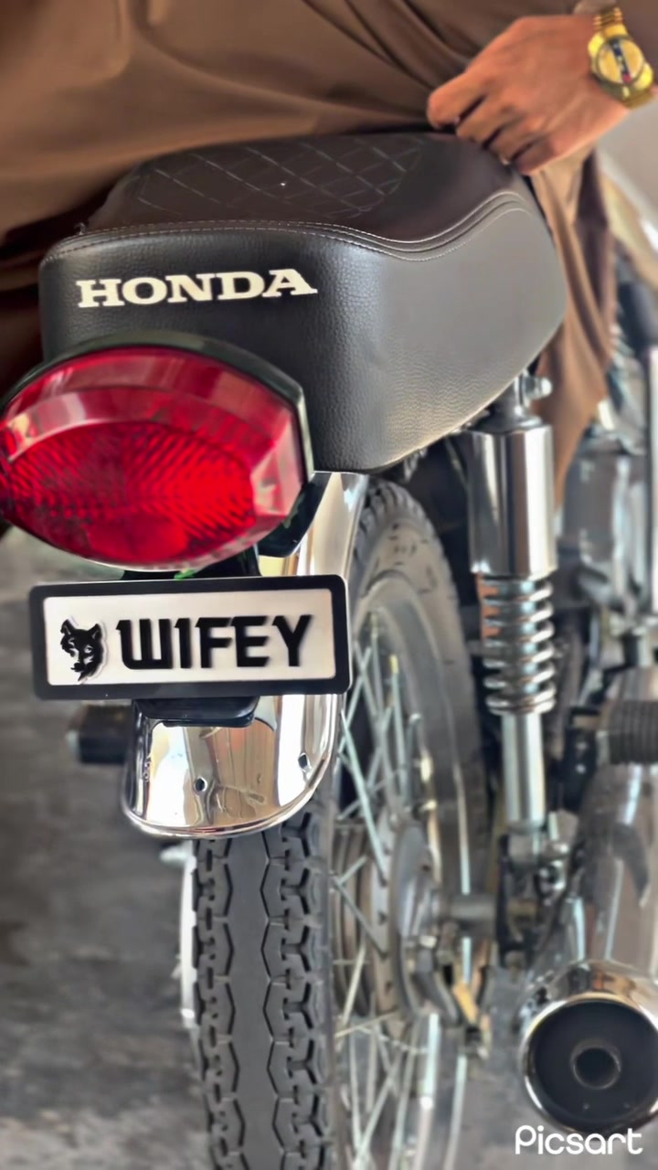 @W I F E Y 🦅