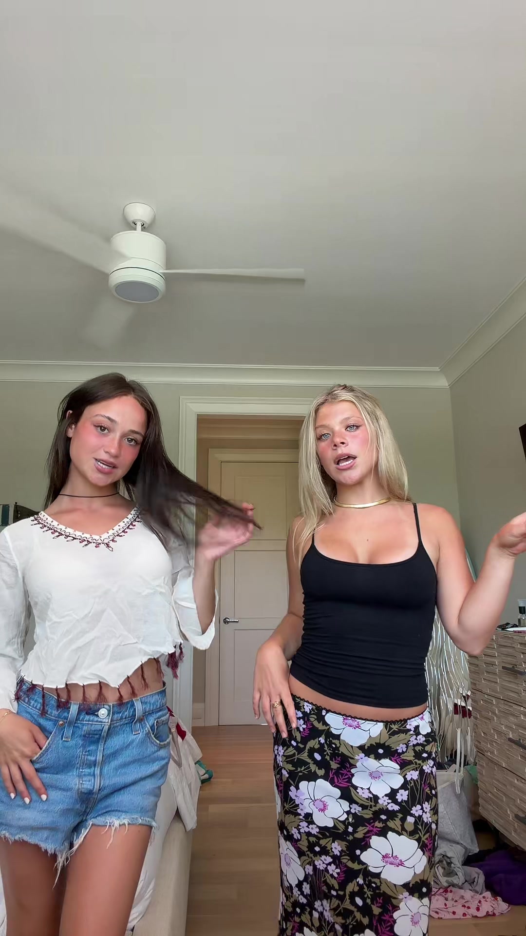 @elizabloom