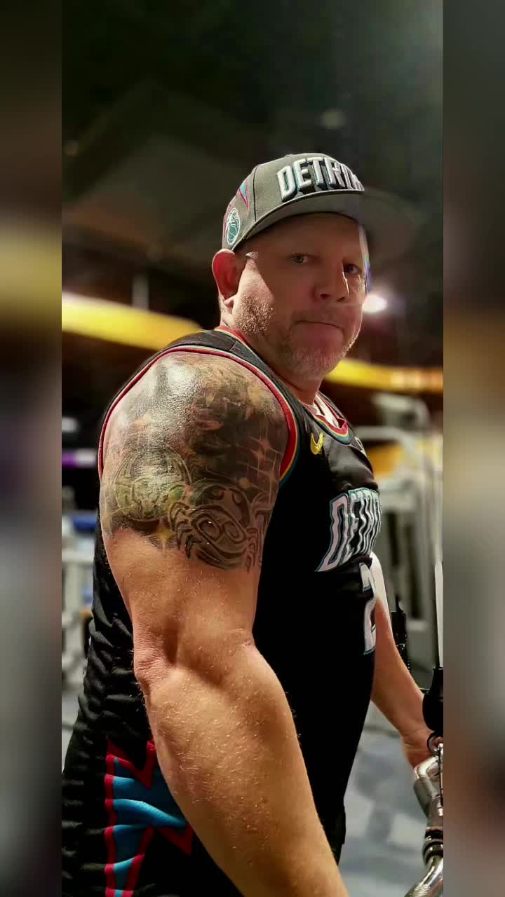 @johnnyO724