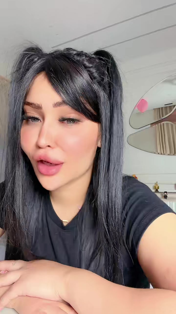 @رانيا علاء ميكب ارتيست ❤️🌱