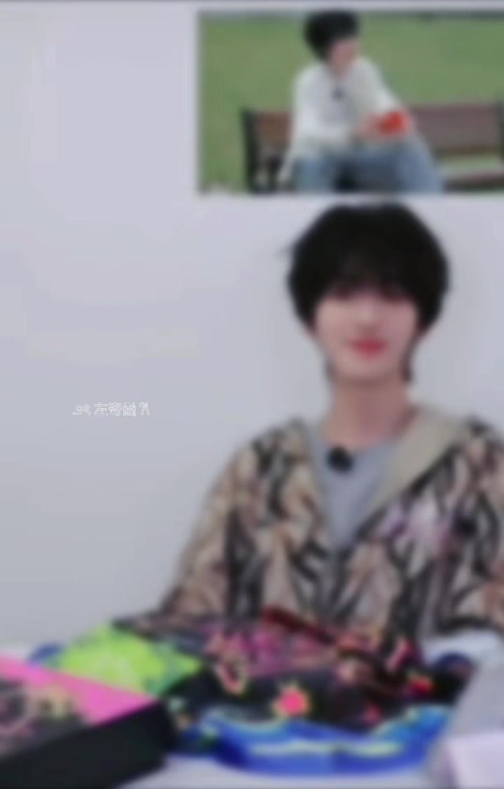 @౨ৎ 左奇函 𐙚