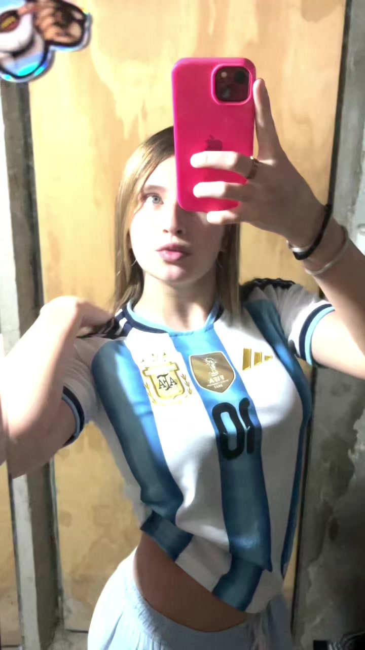 @Brisaaa😇