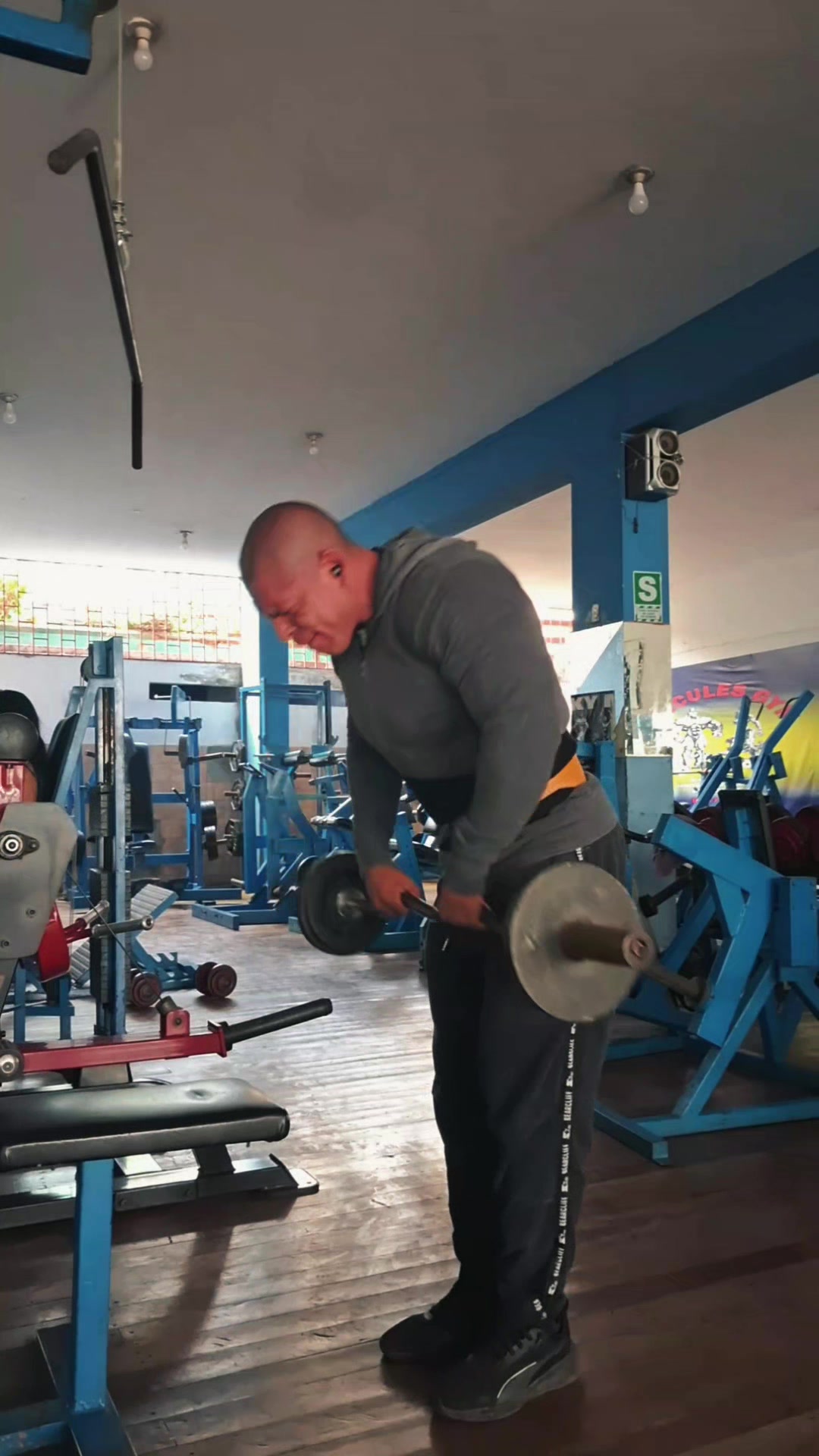 @levrone ique&ntilde;o