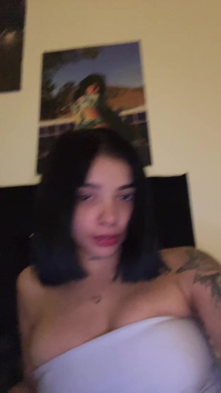 @yasmimbrunethii