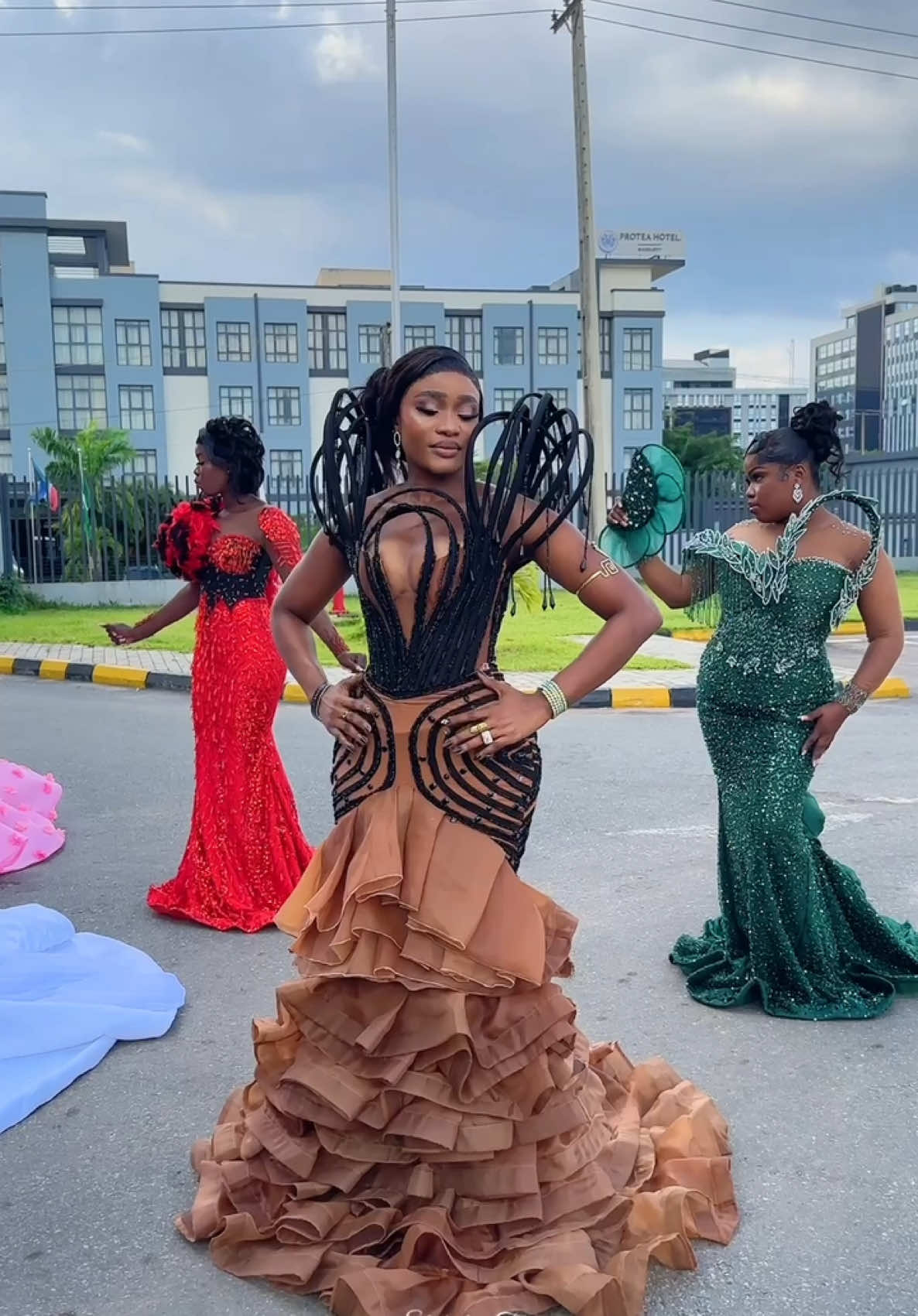 @EMOSHOGWE 🖤