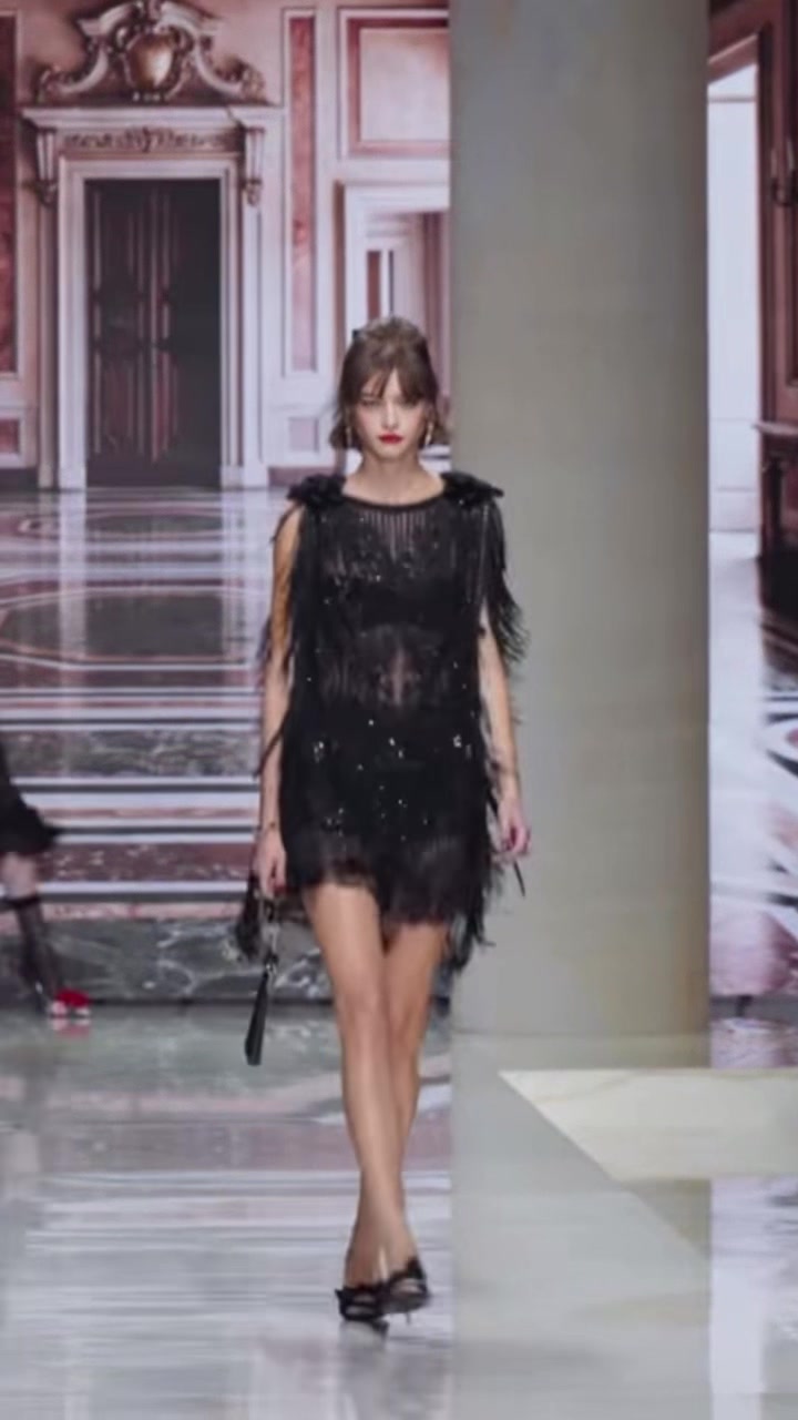 @models walk✨