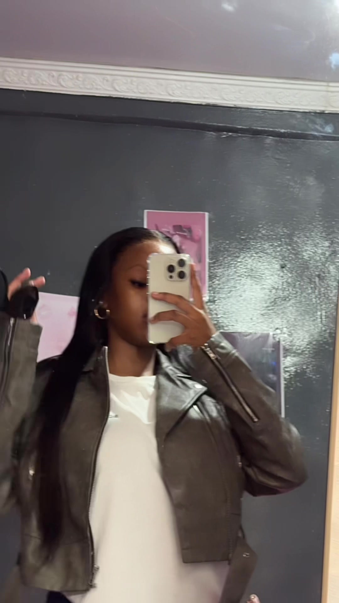 @Monica Mbonambi💕