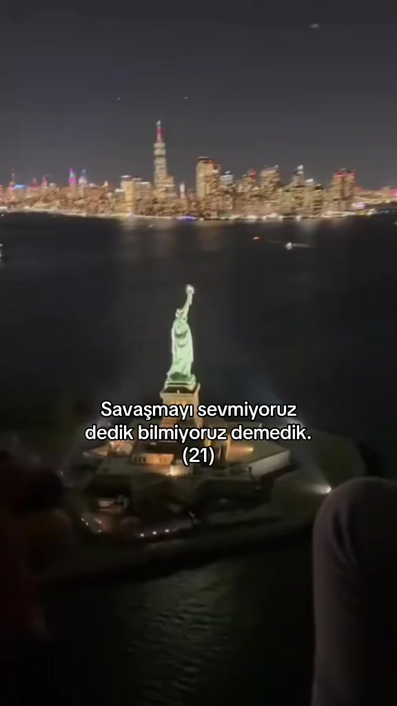 @𓆈