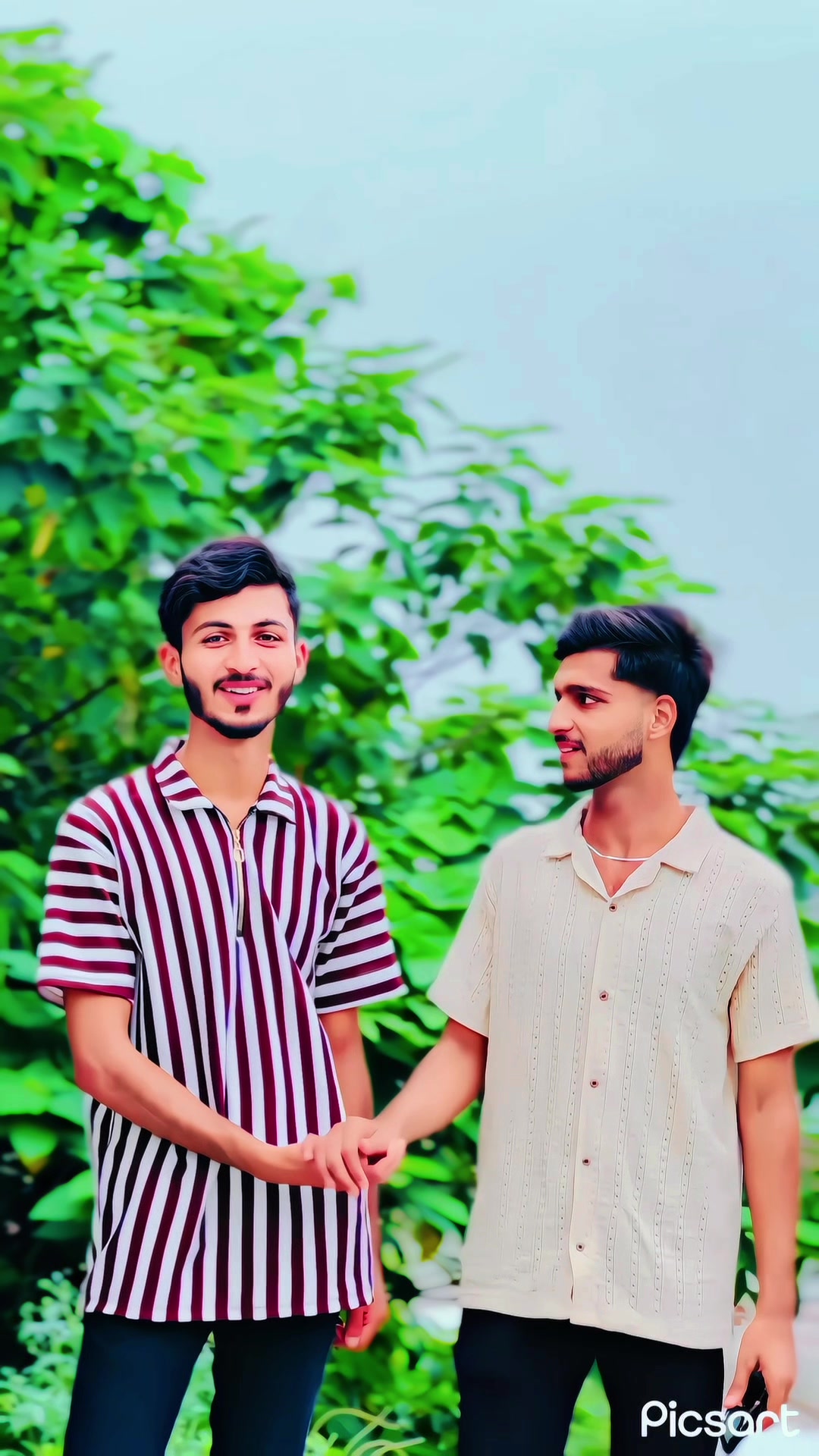 @🫵🏻OYE_HUSNAIN 👀